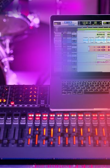 Звук, свет и окружение